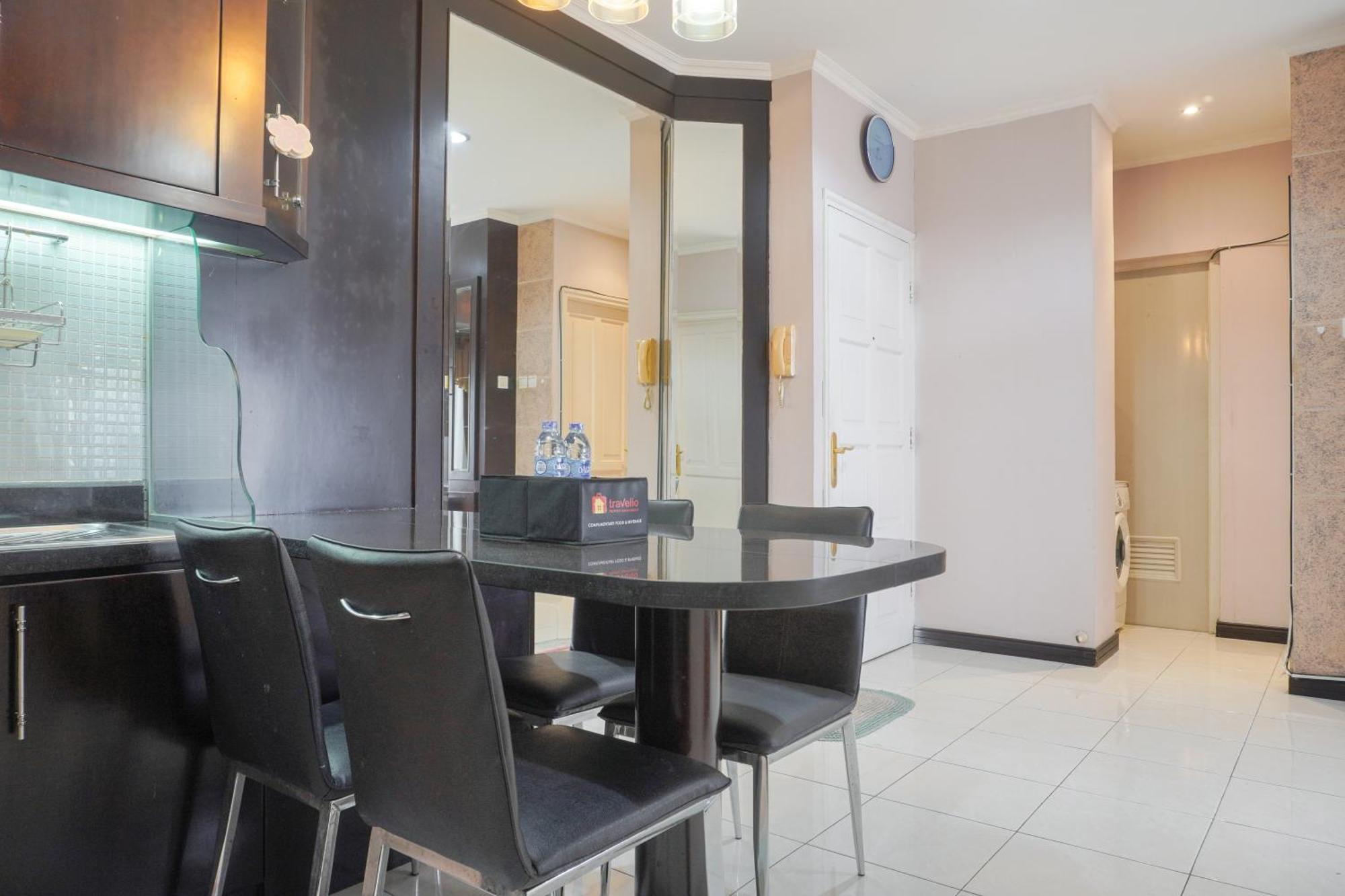 Cozy And Simply Look 2Br At 12Nd Floor Puri Garden Apartment By Travelio Jakarta Exterior foto